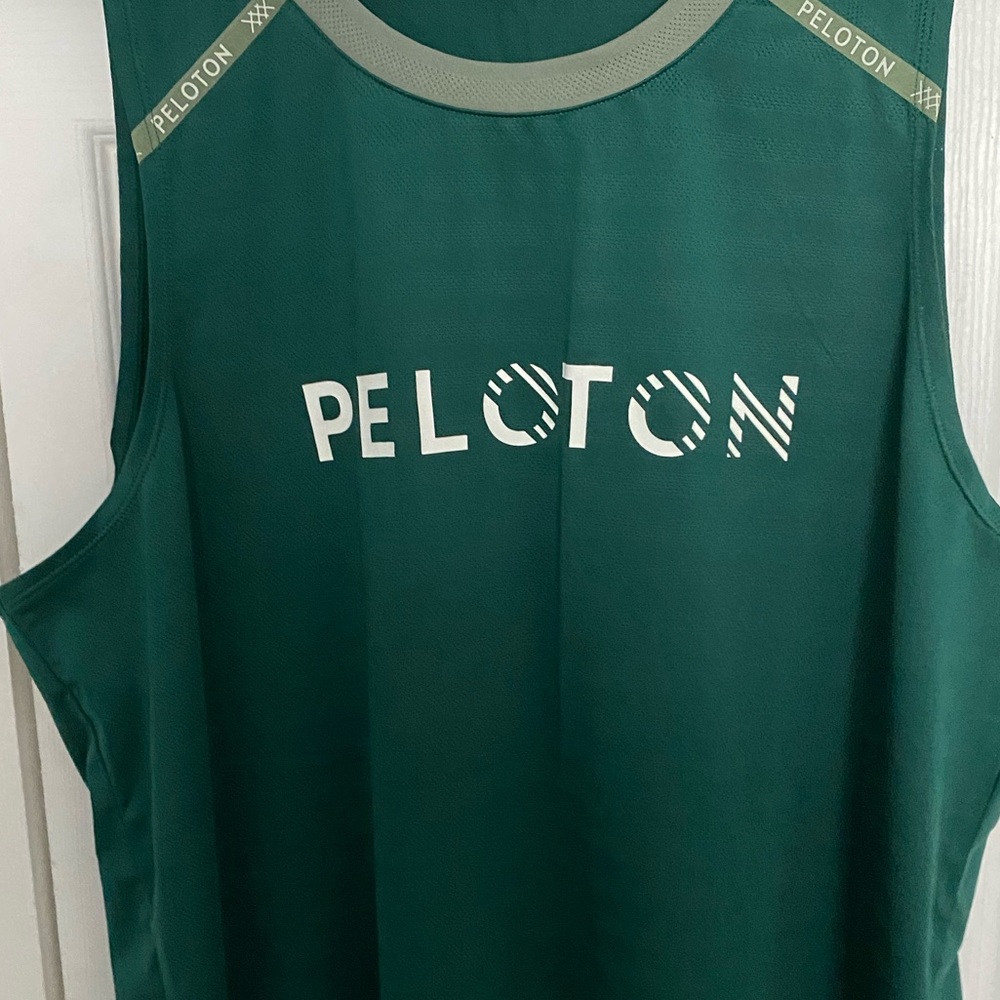 Rhone- Peloton muscle Sports shirt